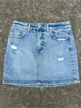 Garage Light Wash Distressed Denim Mini Skirt Size Small